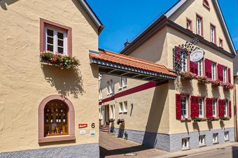 Tacheles Landrestaurant und G&auml;stehaus Schmitt - Aussenansicht