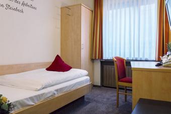 Garni Hotel Schumacher am Stuttgarter Flughafen - Δωμάτιο