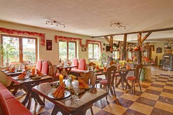 Land-gut-Hotel BurgBlick - Restaurang