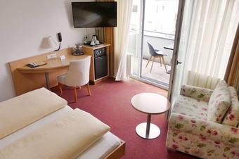 Hotel Garni Metzingen - 房間