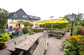 Gasthof Hochstein - Bar con tavolini all' aperto
