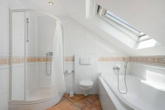 G&auml;stehaus Kn&ouml;delhof - Bathroom