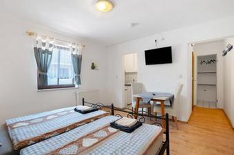 G&auml;stehaus Kn&ouml;delhof