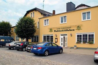 Hotel Restaurant Waldschl&ouml;&szlig;chen - Pohled zvenč&iacute;