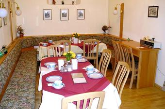 Gästehaus Einzinger - Breakfast room