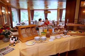 Hotel Bellevue - &Alpha;ί&theta;&omicron;&upsilon;&sigma;&alpha; &pi;&rho;&omega;ϊ&nu;&omicron;ύ