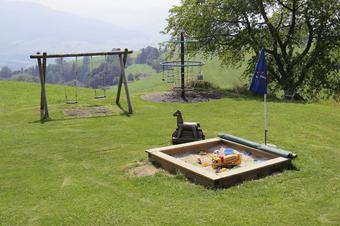 Hotel Sternen - &Delta;&omega;&mu;ά&tau;&iota;&omicron; &pi;&alpha;&iota;&chi;&nu;&iota;&delta;&iota;ώ&nu;