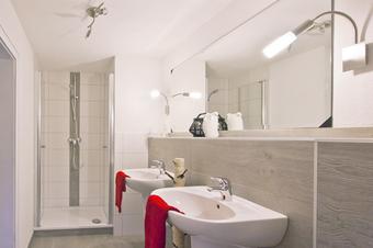 Landidyll Hotel Lindenhof - Bathroom