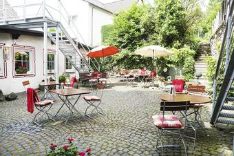Landidyll Hotel Lindenhof - Beer Garden