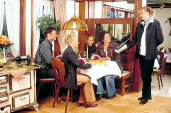 Hotel Restaurant Haus Rameil - מסעדה