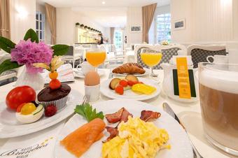 Hotel Brandies - Breakfast room