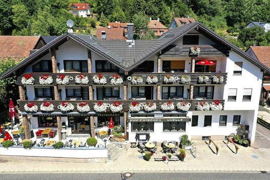 Gasthaus u. Pension Zur frischen Quelle - Εξωτερική άποψη