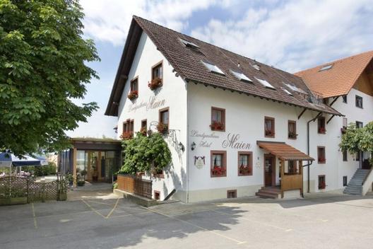 Landgasthaus-Hotel Maien - Outside