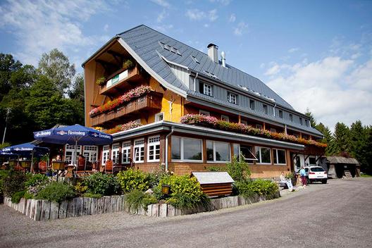 Hotel Adler B&auml;rental - Outside