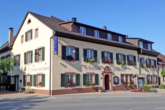 Hotel-Restaurant Löwen - Vista al exterior