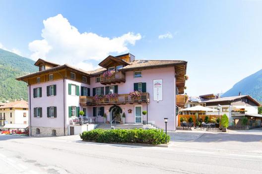 Hotel Dolomiti - Pohľad zvonku