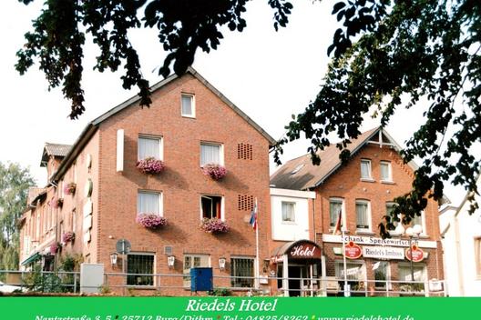 Riedel's Hotel - Pohľad zvonku