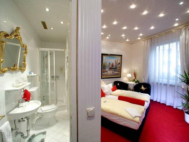 Hotel Maison Suisse Karlsruhe - Δωμάτιο