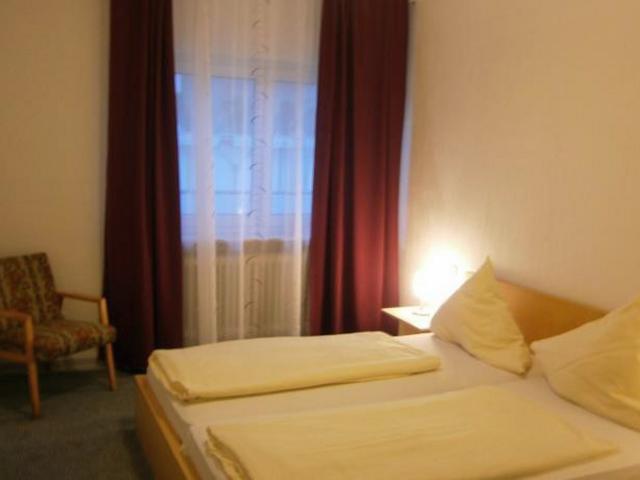 Hotel Strauss - Room