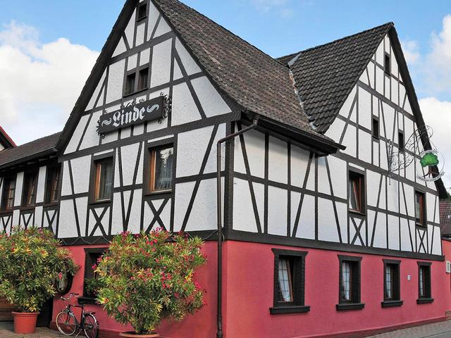 Hotel Gasthaus Zur Linde Diersburg - Exteriör