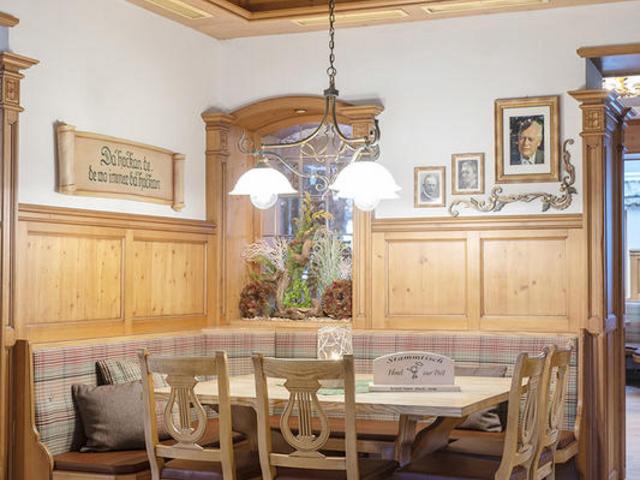 Hotel zur Post - Εστιατόριο