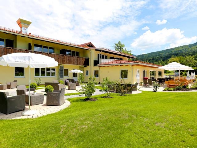 Hotel-Restaurant-Cafe Friedenseiche - κήπος