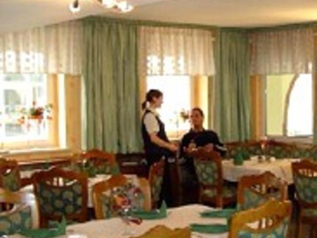Hotel Rathauseck - מסעדה