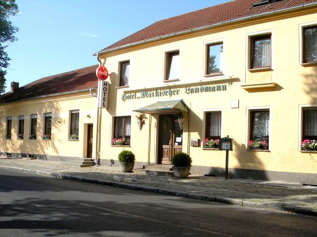 Hotel Märkischer Landmann - buitenkant