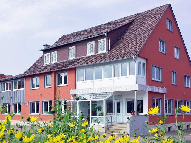 Rhöngasthof Zur Linde & Ferien-Appartements Rhönsicht - Вид снаружи