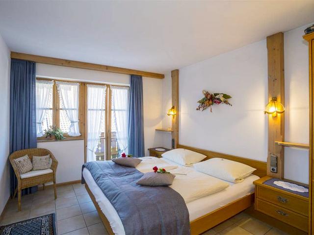 Ferienwohnungen Haus Werdenfels - Værelse