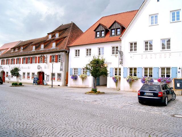Hotel Zum Schwarzen Ross - Вид снаружи