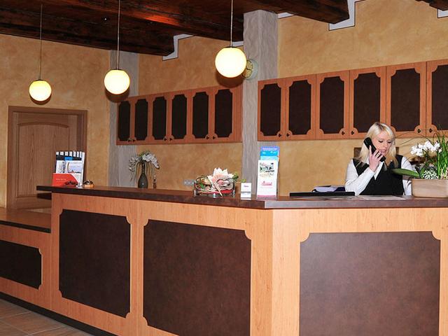 Hotel Knorre - 接待处