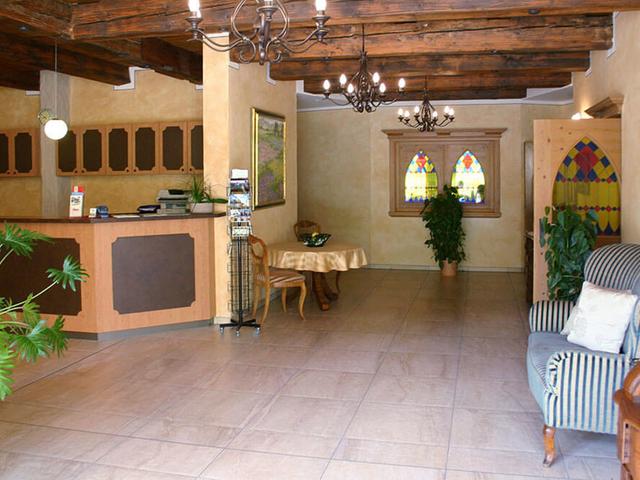 Hotel Knorre - 接待处