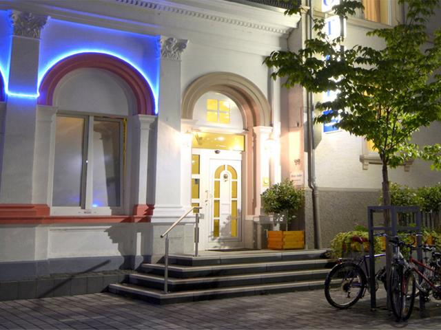 Hotel Adler Gießen - Vista externa