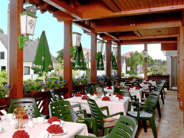 Hotel Gasthof Blick zum Maimont - пивная с садом