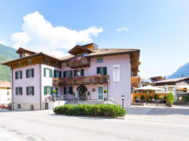 Hotel Dolomiti - buitenkant