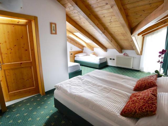 Hotel Dolomiti - Zimmer
