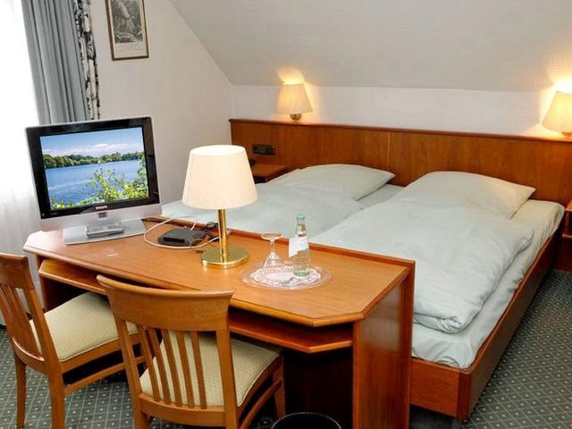 Hotel Zum Schänzchen - חדר