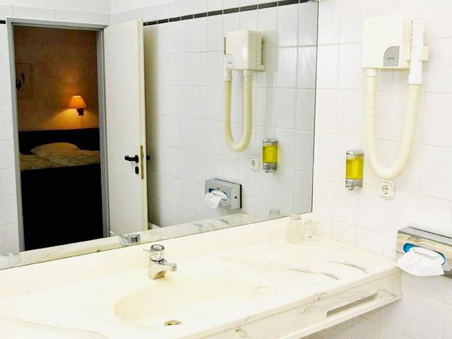 Hotel Zum Schänzchen - Baño