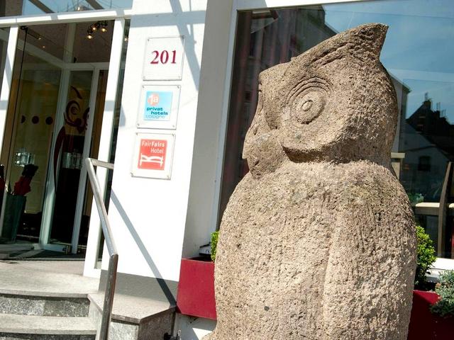 Hotel UHU K&ouml;ln - &Epsilon;&xi;&omega;&tau;&epsilon;&rho;&iota;&kappa;ή ά&pi;&omicron;&psi;&eta;